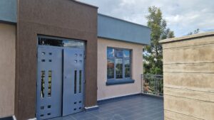 3 Bedroom All-Ensuite House for Sale in Joska